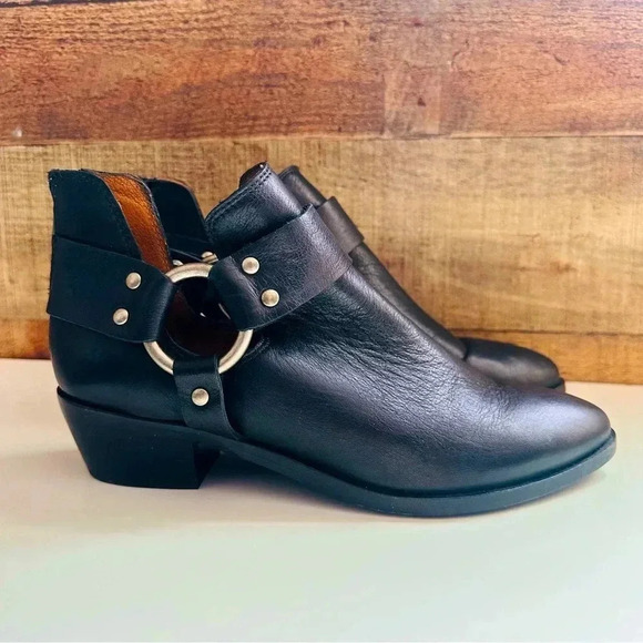 NWOT Frye Ray Harness Back Zip Leather Ankle Booties - Picture 2 of 10